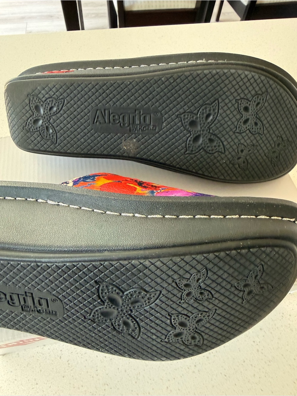 Alegria Fiona Three Band Sandals - Picture 8 of 11
